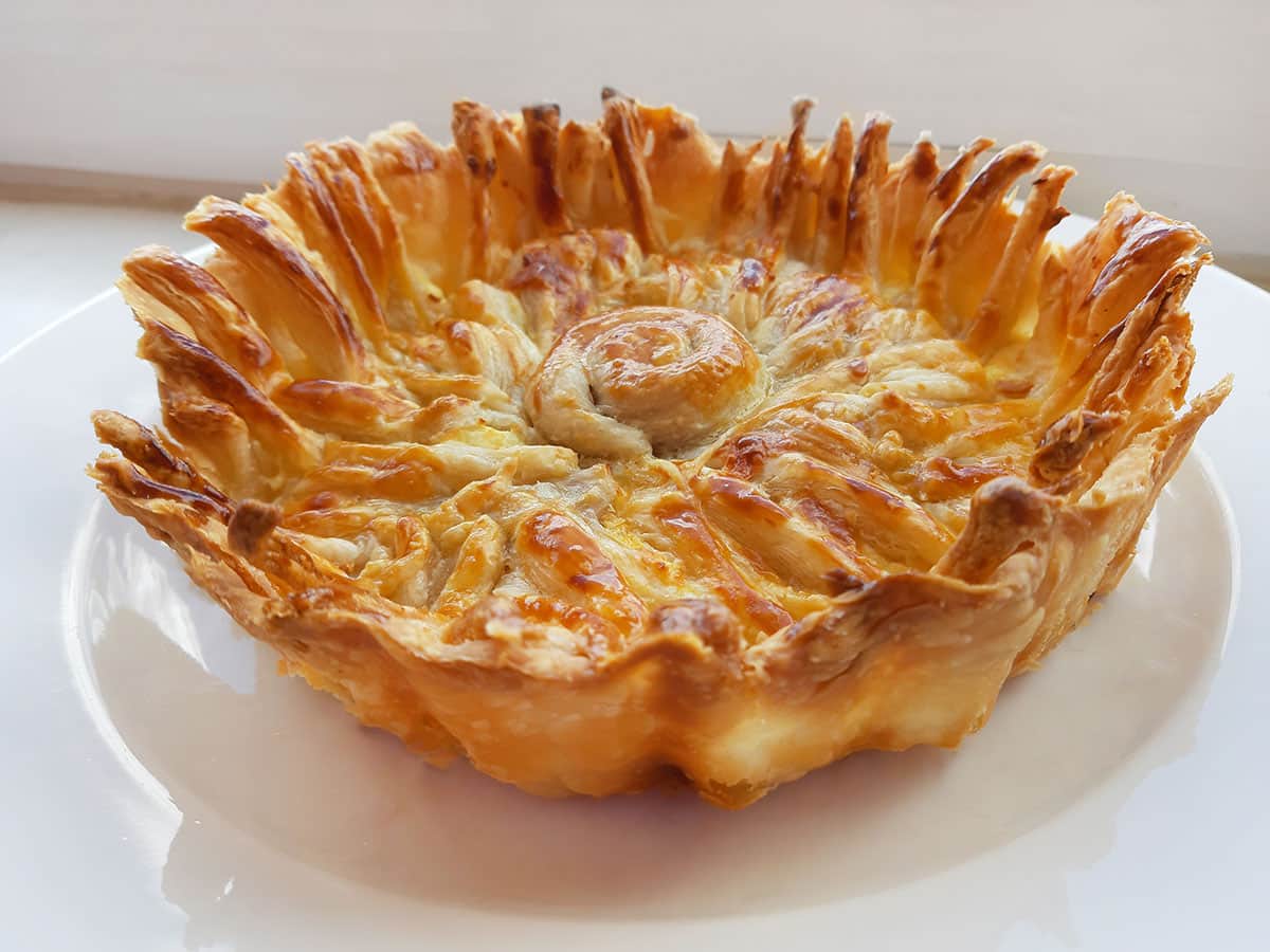 Milföyden Çiçek Börek tarifi