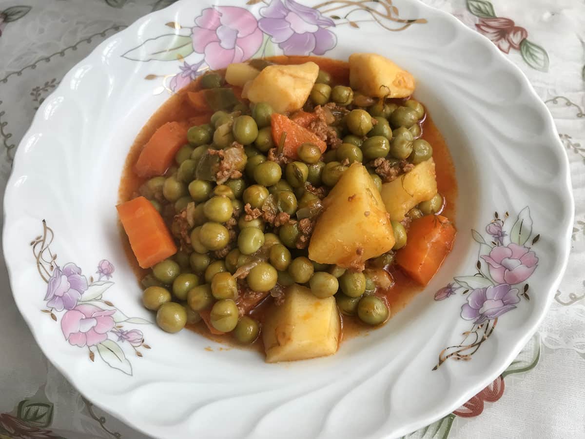 Kıymalı Bezelye tarifi