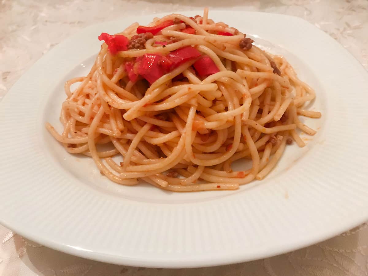 Kıymalı Kapya Biberli Makarna tarifi