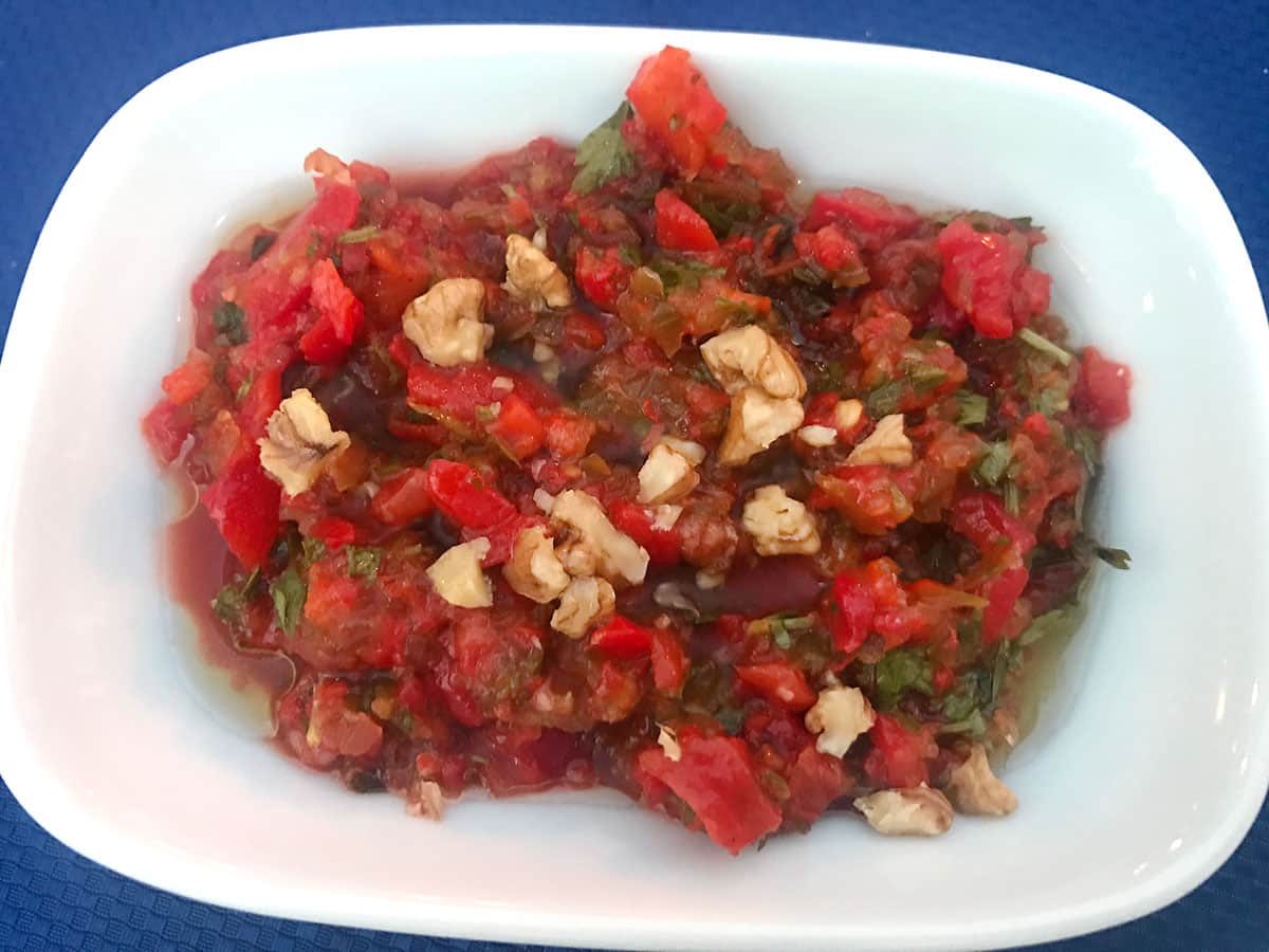 Kuru Domates Salatası tarifi