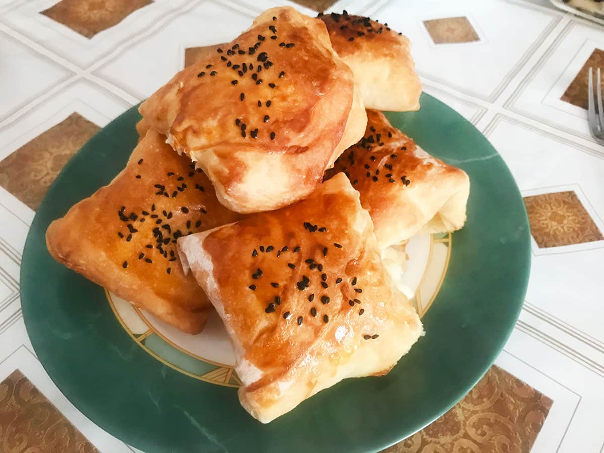 Lor Peynirli Çıtır Börek tarifi