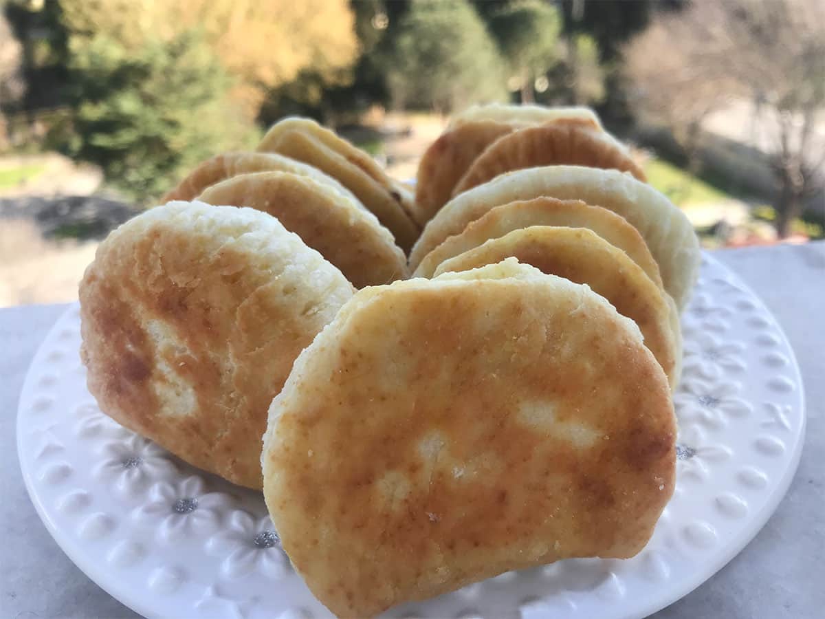 Peynirli Fincan Böreği tarifi