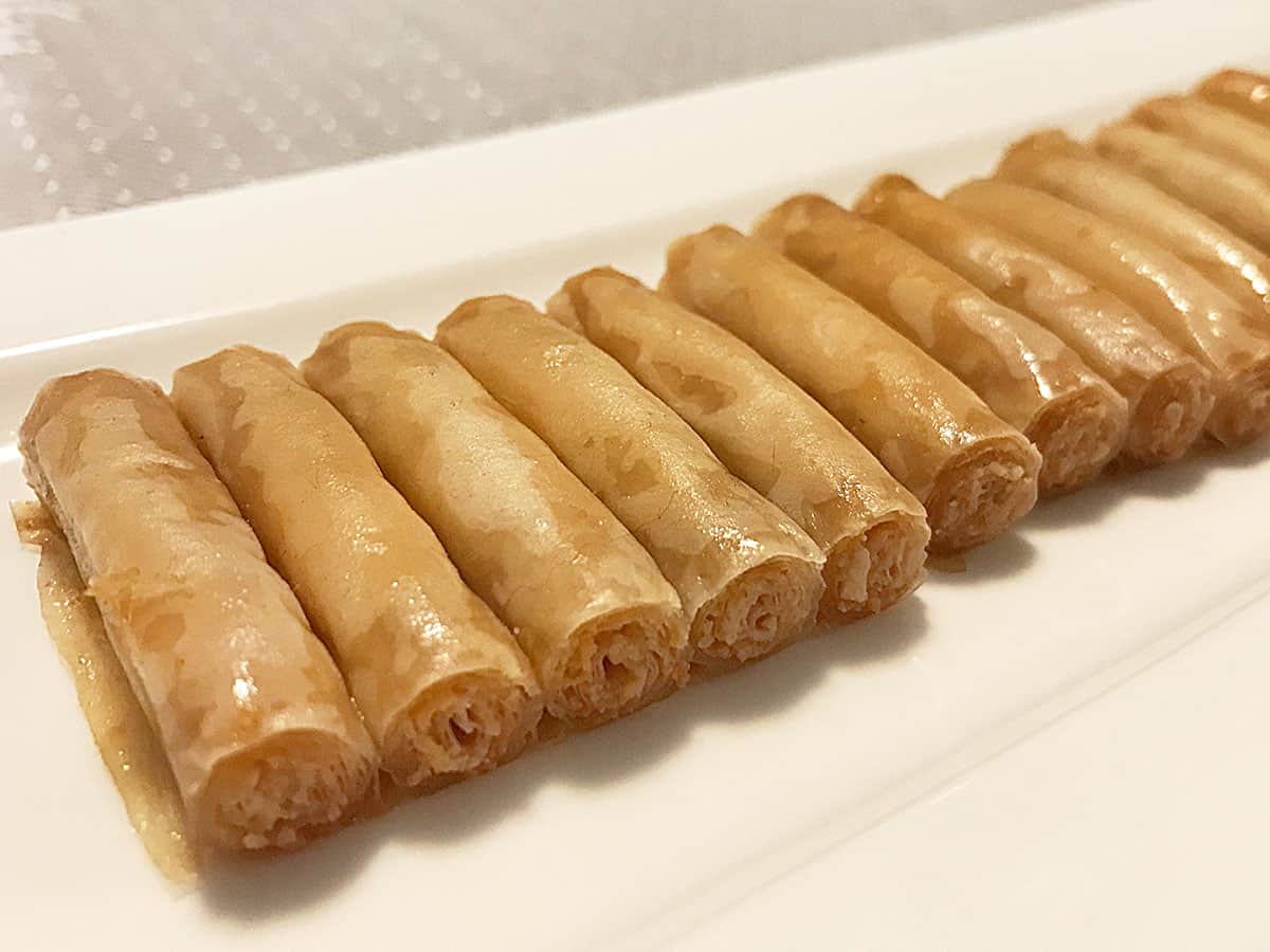 Tahinli Cevizli Kuru Baklava tarifi