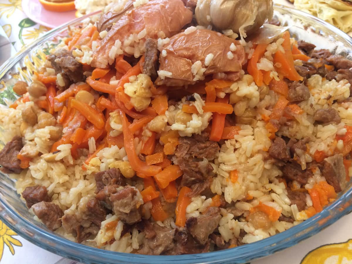 Ayvalı ve Parça Etli Özbek Pilavı tarifi