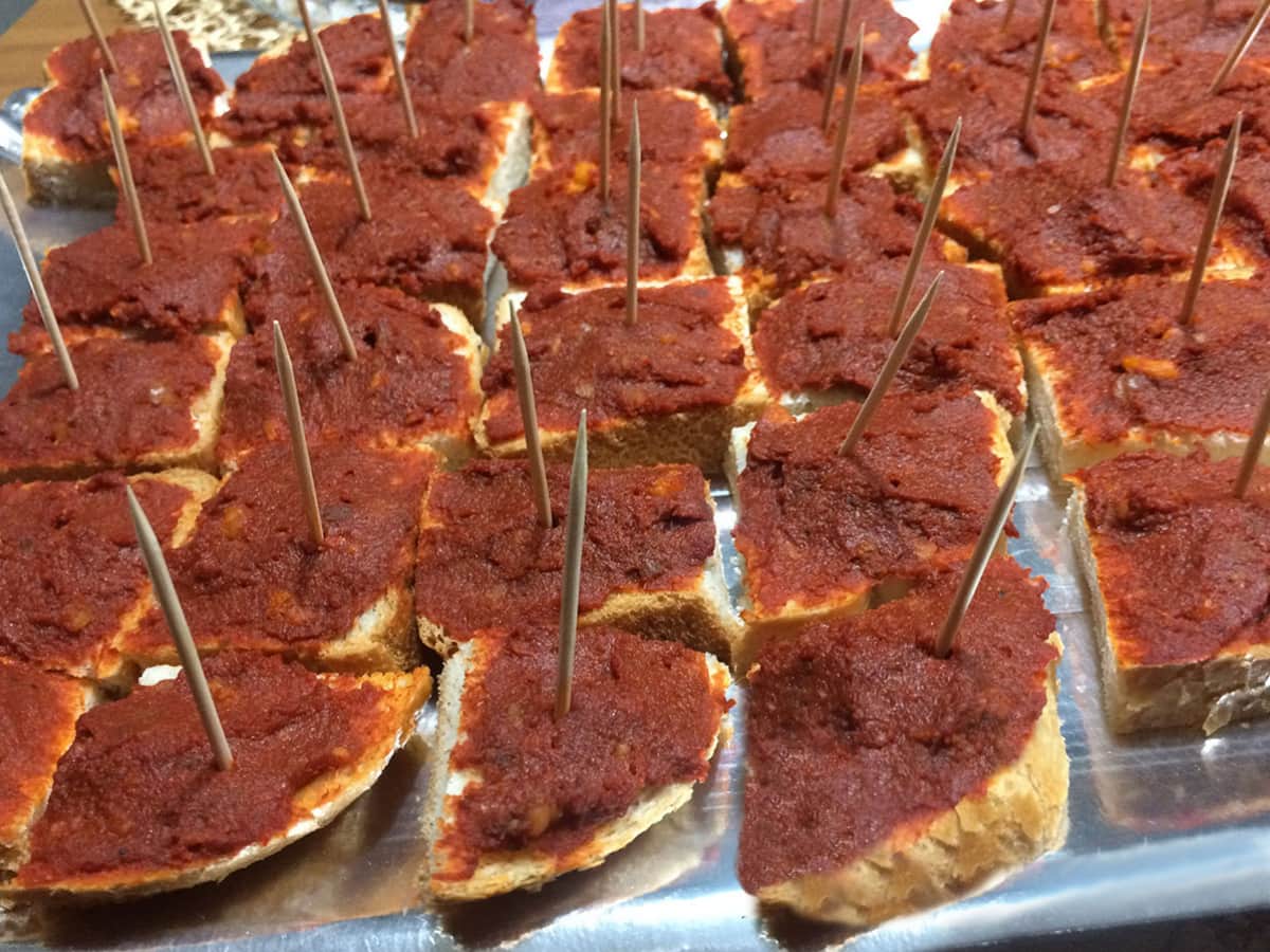 Acılı Kanepe tarifi