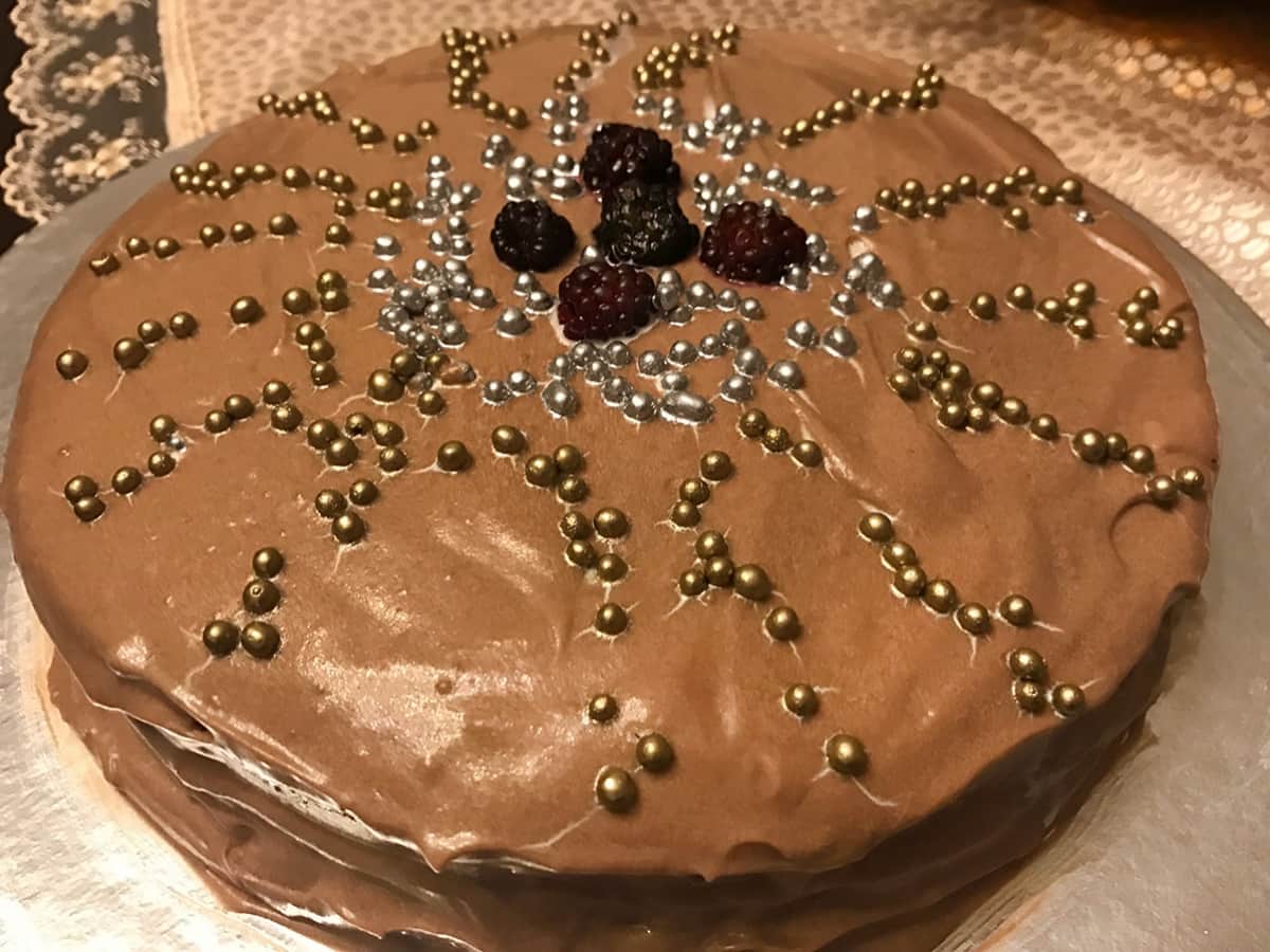 Çikolatalı Böğürtlenli Pasta tarifi