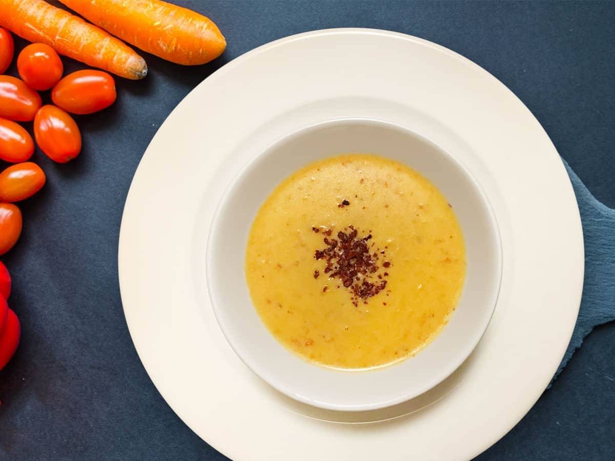 Domatesli Havuç Çorbası tarifi