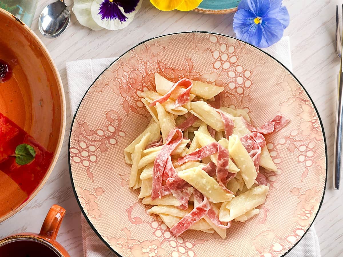 Jambonlu Makarna tarifi