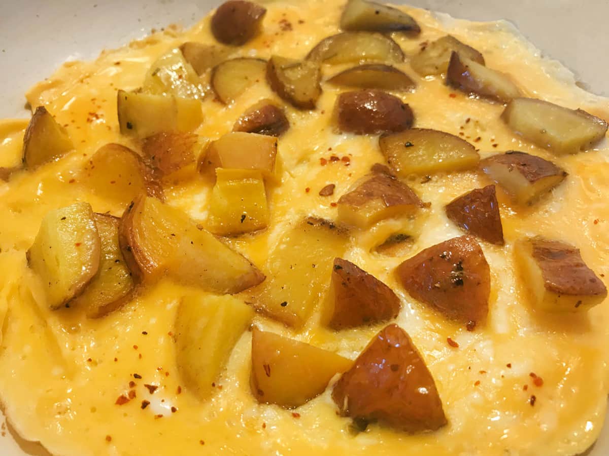 Kabuklu Patates Omleti tarifi