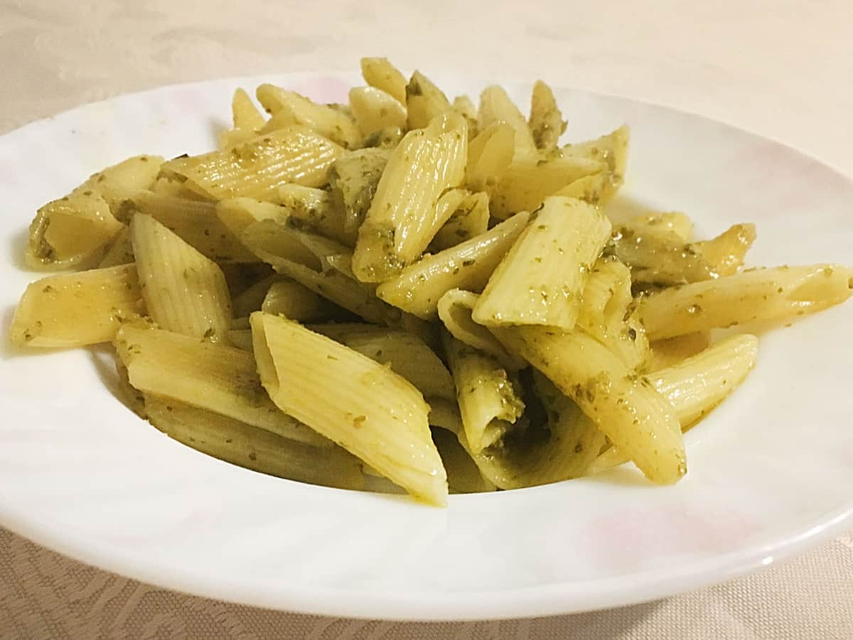 Pesto Soslu Penne Makarna tarifi