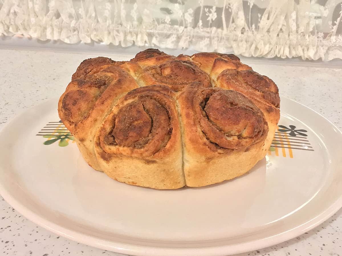 Tahinli Cevizli Ekmek tarifi