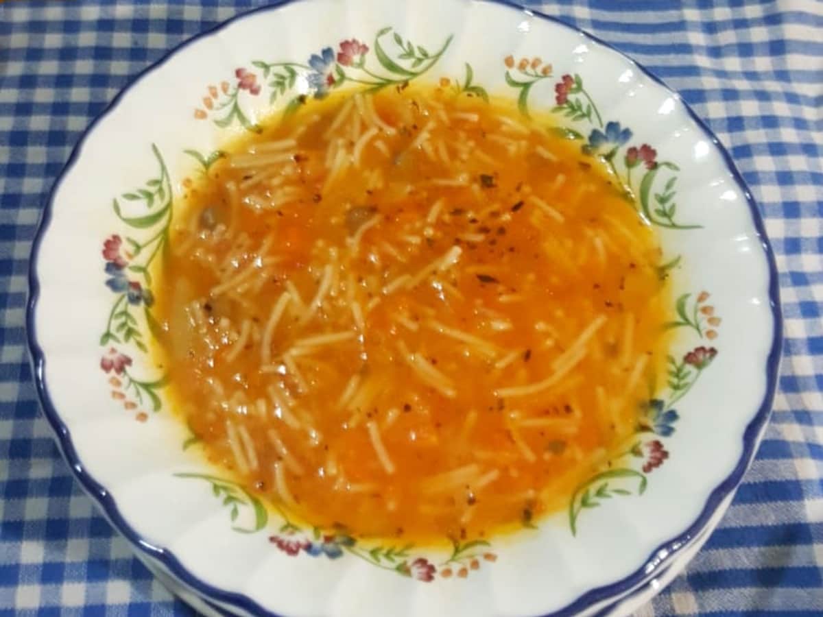 Yeşil Mercimekli Tel Şehriye Çorbası tarifi