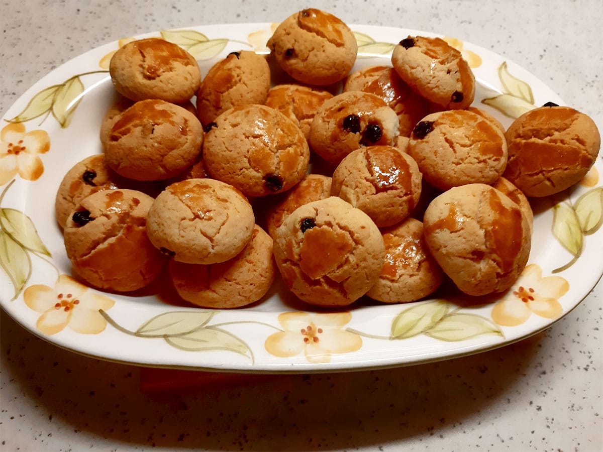 Nişastalı Üzümlü Kurabiye tarifi görseli