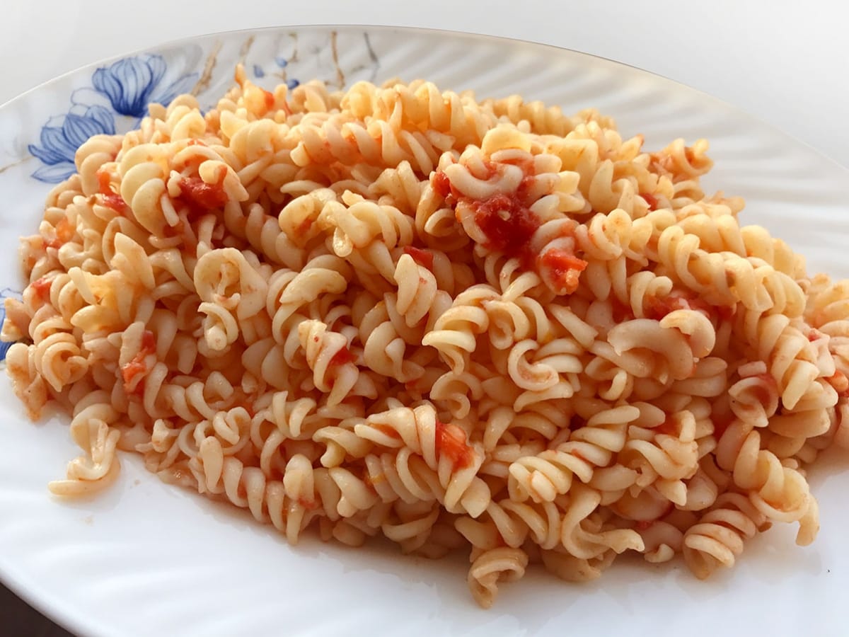 Domatesli Makarna tarifi görseli