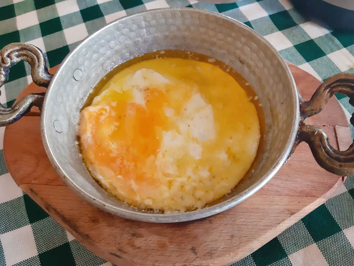 Tereyağında Yumurta tarifi