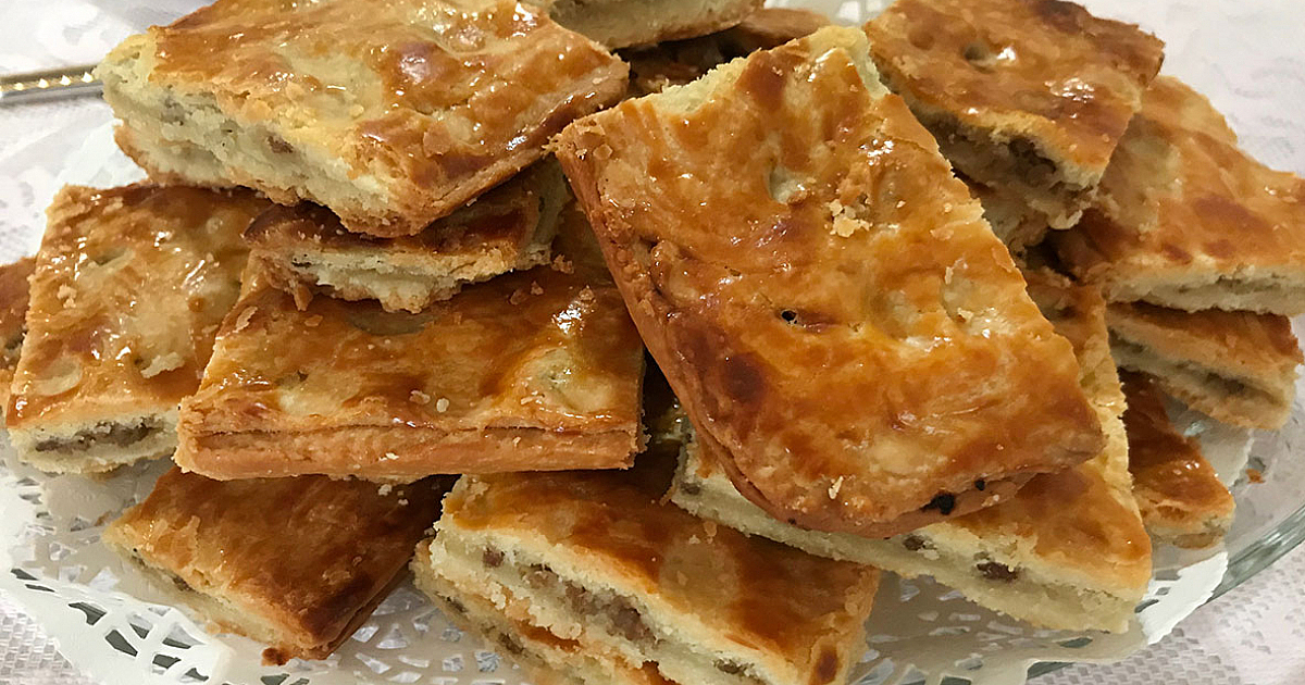 Tereyağlı Açma Börek Tarifi Tarifi Kolay